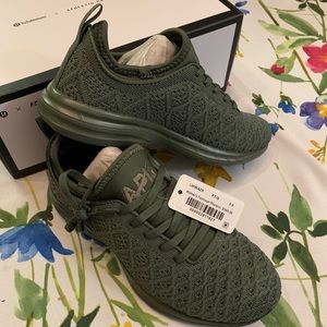 NWT. APL Techloom Sneakers. Women’s size 5.5.